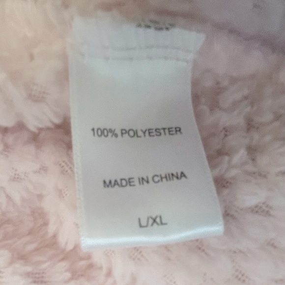 Ulta Beauty Robe - Picture 5 of 8